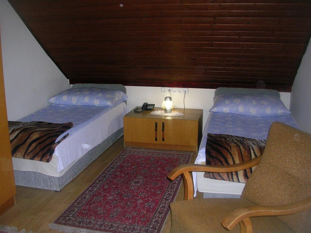 Bed and Breakfast Hegyesi Vendeghaz Гёдёллё Номер фото